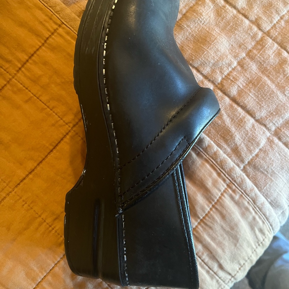 Dansko Clogs - Picture 4 of 6